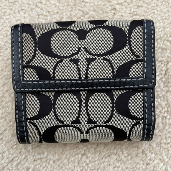 Coach wallet - Picture 2 of 9